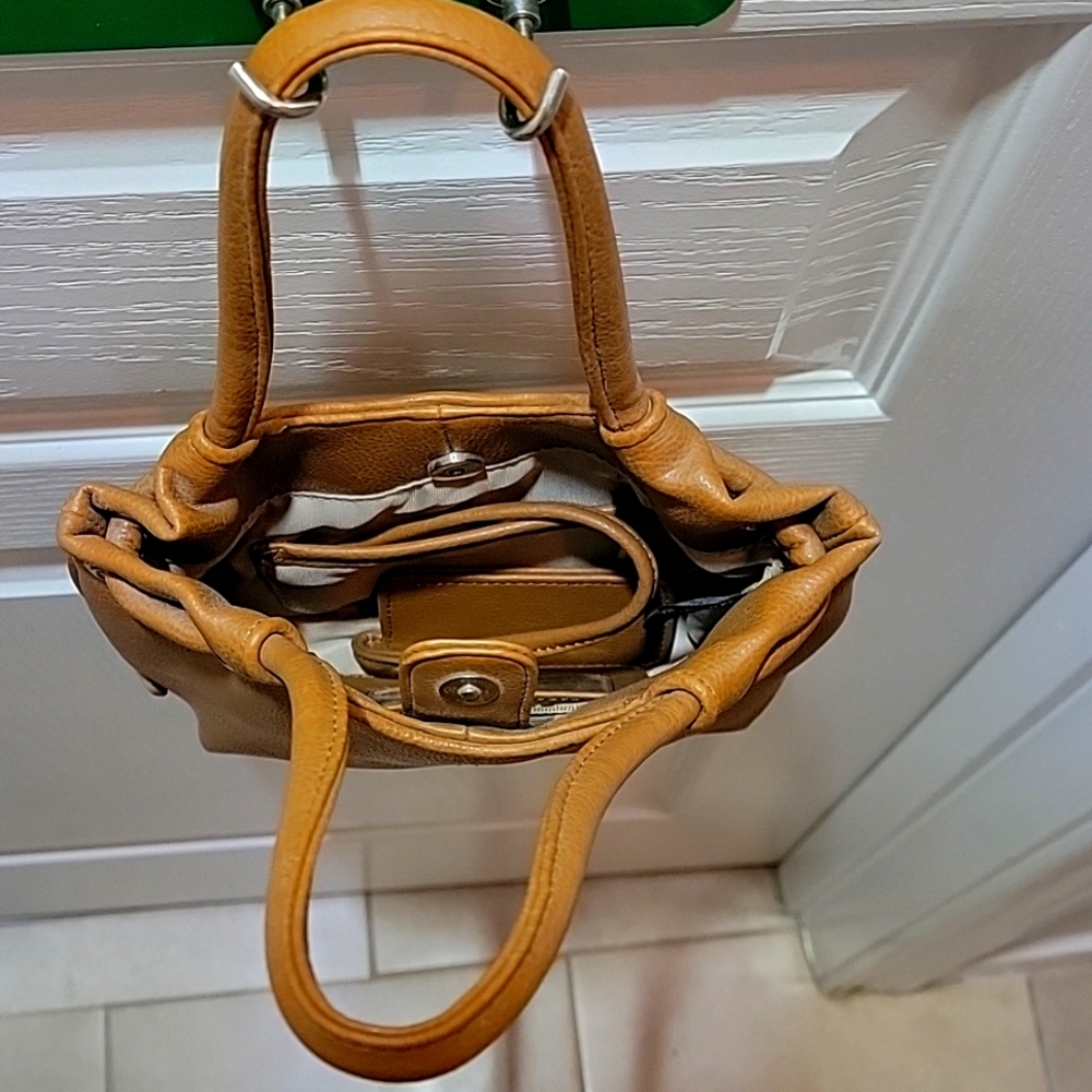 Nine West handbag, tan.